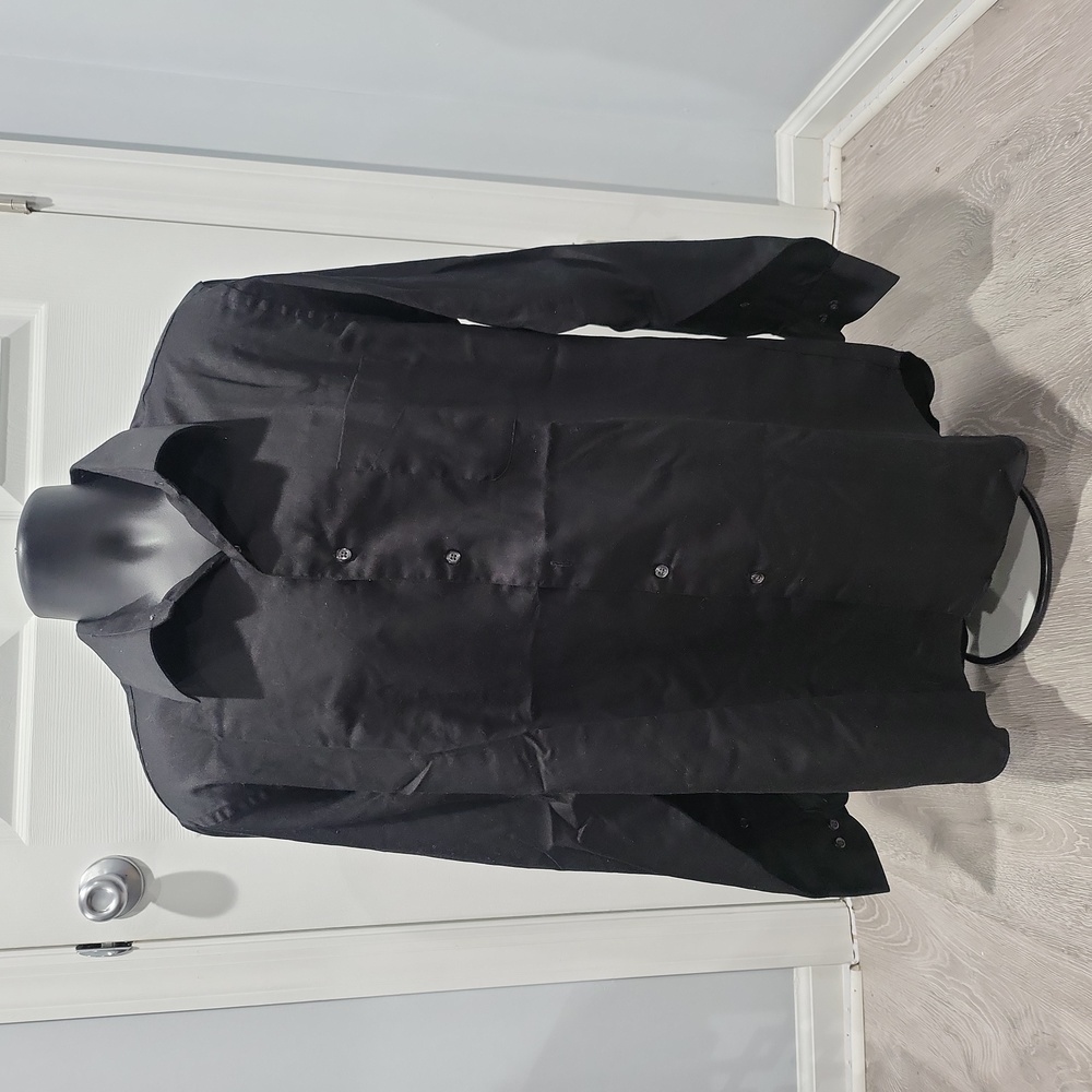 Long Sleeve Buttoned Down Dress Shirt